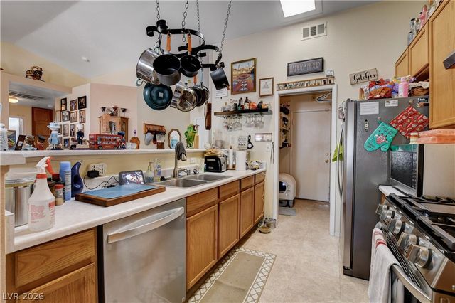 5123 Crystal Cavern Way, North Las Vegas, NV 89031