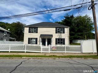 989 Pearl Harbor Street, Bridgeport, CT 06610