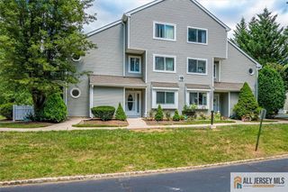 23 Sassafras Lane, South Brunswick, NJ 08852