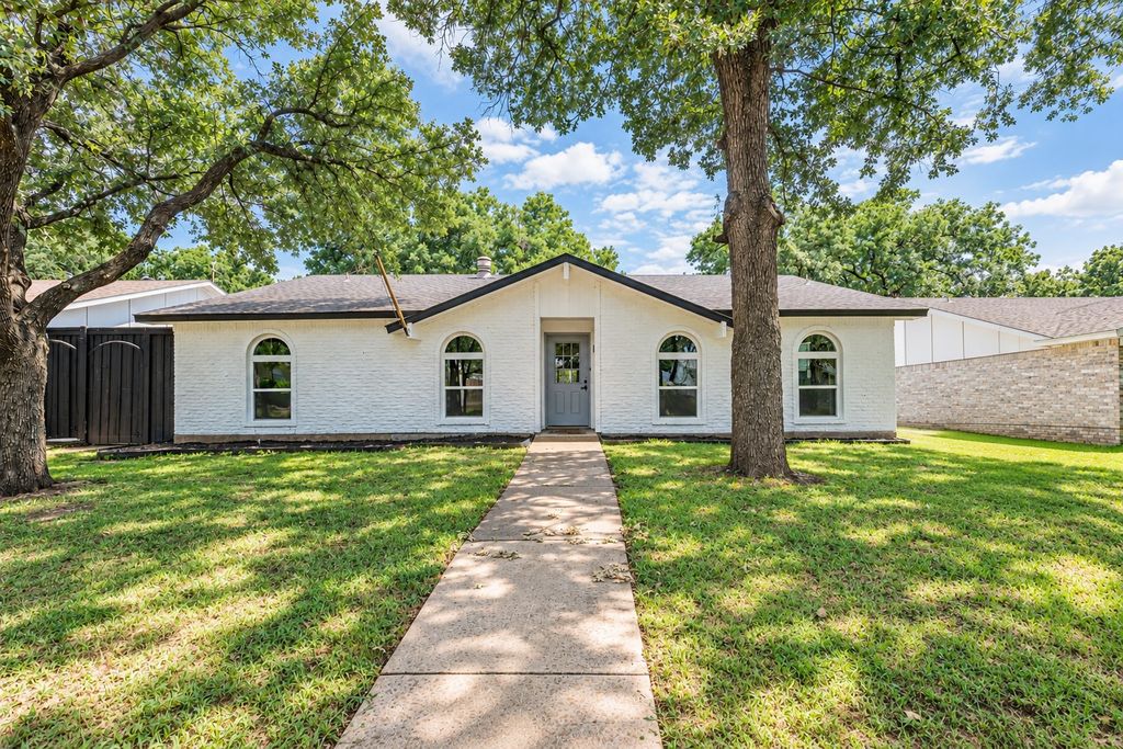 1214 Winterwood Drive, Lewisville, TX 75067 — photo 2