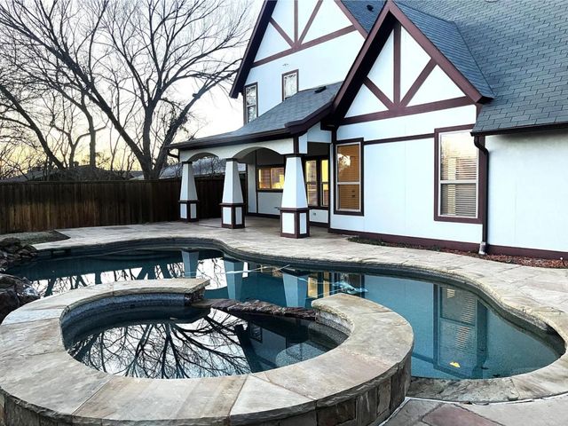 2710 Cartwright Street, Irving, TX 75062