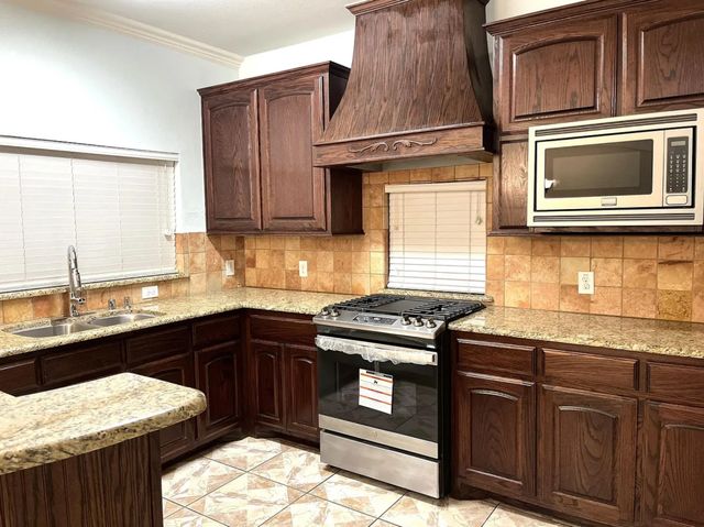 2710 Cartwright Street, Irving, TX 75062