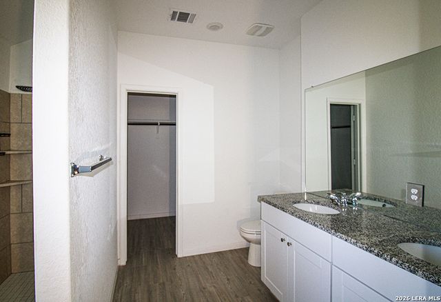 2700 SAN MARTIN LN, Seguin, TX 78155