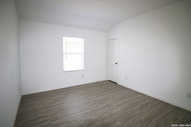 2700 SAN MARTIN LN, Seguin, TX 78155