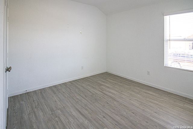 2700 SAN MARTIN LN, Seguin, TX 78155