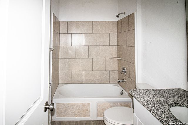 2700 SAN MARTIN LN, Seguin, TX 78155