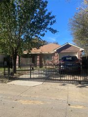 2419 Scotland Drive, Dallas, TX 75216