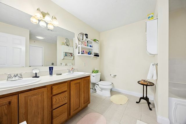 22 Village Way 22, Rutland, MA 01543