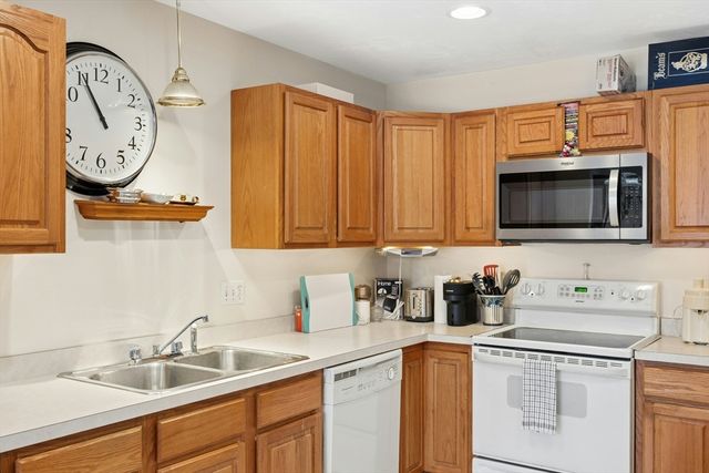 22 Village Way 22, Rutland, MA 01543