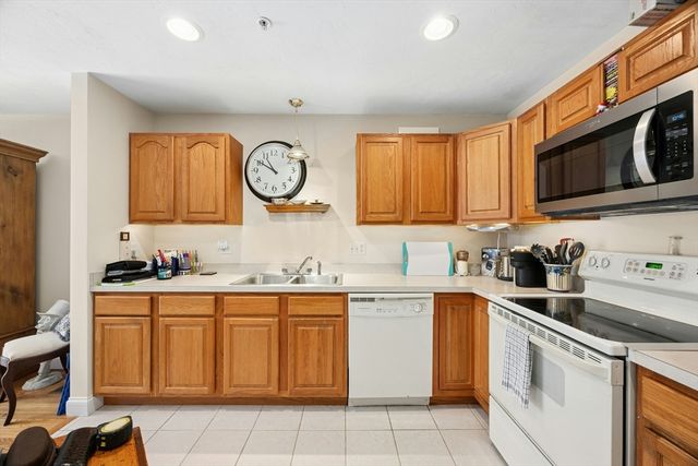 22 Village Way 22, Rutland, MA 01543