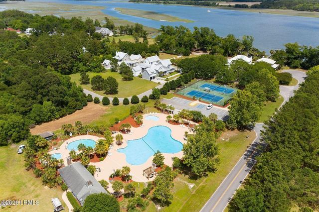 127 Dolphin Point Drive, Beaufort, SC 29907