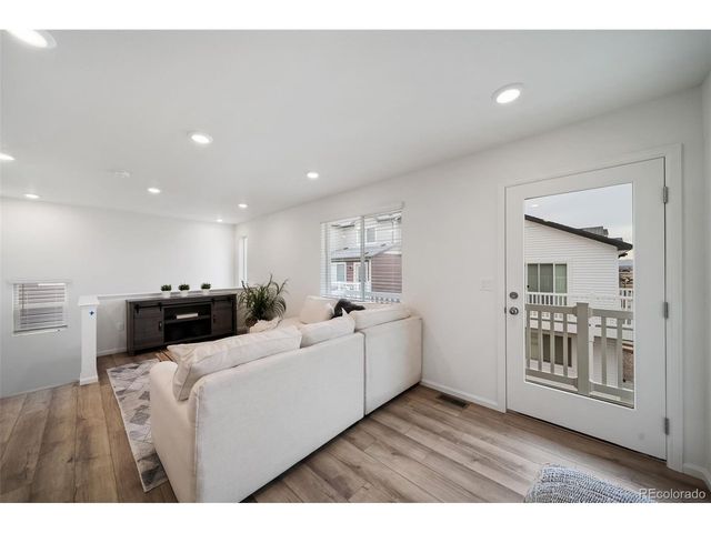 10040 Revere Ct, Commerce City, CO 80022