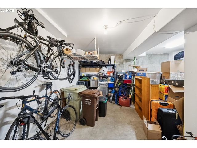 10559 Ne AVERY Way, Hillsboro, OR 97006