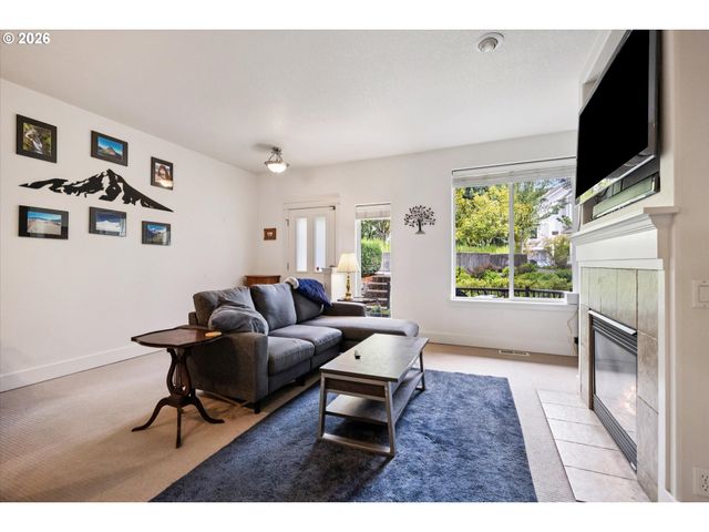 10559 Ne AVERY Way, Hillsboro, OR 97006