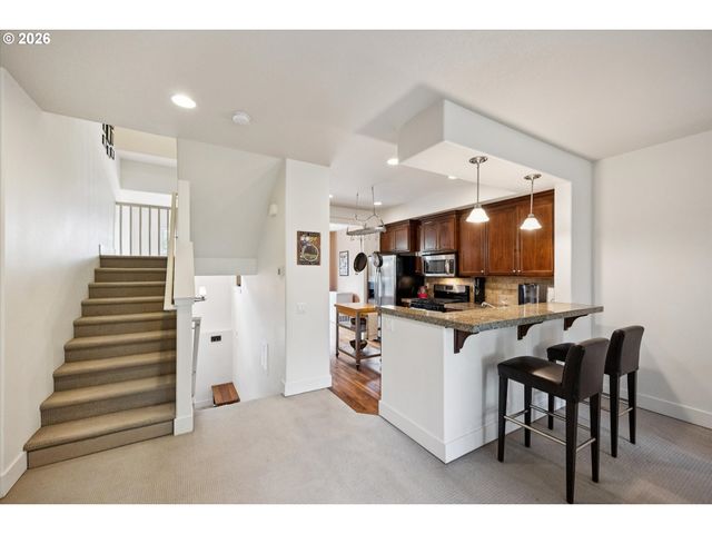 10559 Ne AVERY Way, Hillsboro, OR 97006