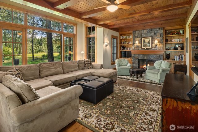 151 Rushing Water Lane, Cle Elum, WA 98922