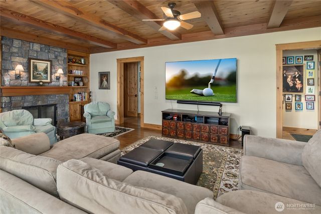 151 Rushing Water Lane, Cle Elum, WA 98922