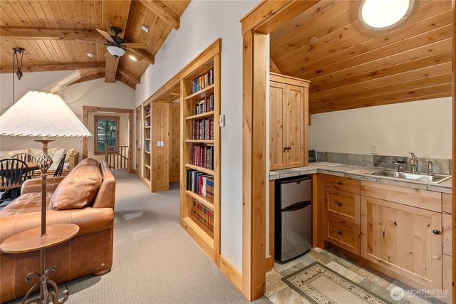 151 Rushing Water Lane, Cle Elum, WA 98922