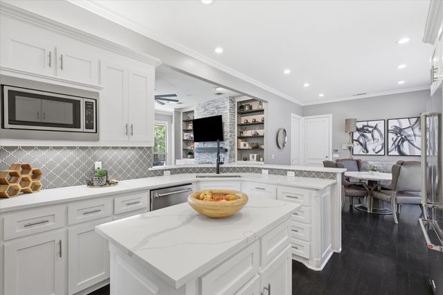 5916 Wight Street, Plano, TX 75093