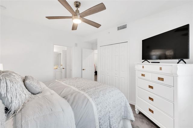 18114 GAWTHROP DRIVE 201, Lakewood Ranch, FL 34211