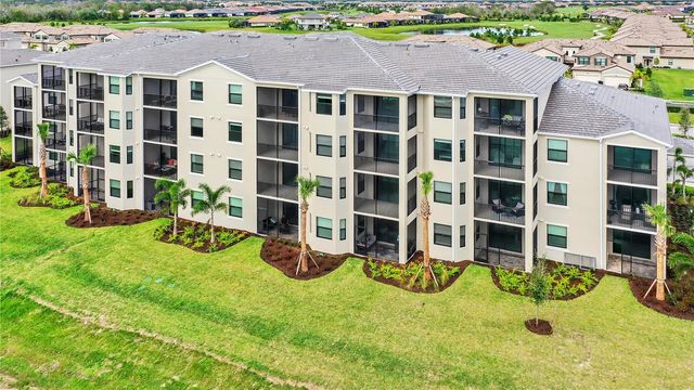 18114 GAWTHROP DRIVE 201, Lakewood Ranch, FL 34211