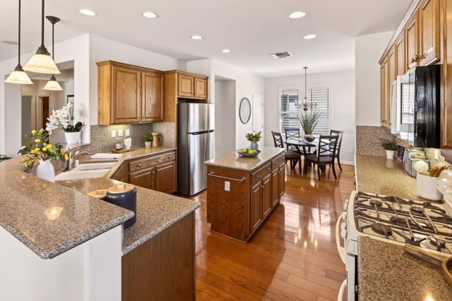 1260 Freschi Ln, Lincoln, CA 95648