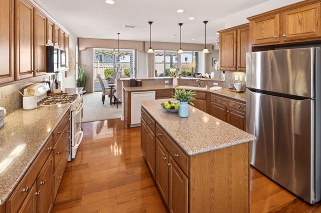 1260 Freschi Ln, Lincoln, CA 95648