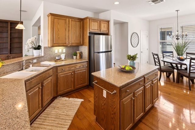 1260 Freschi Ln, Lincoln, CA 95648