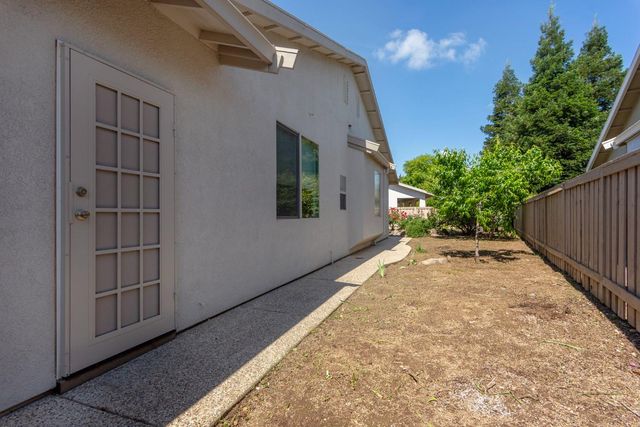 1260 Freschi Ln, Lincoln, CA 95648