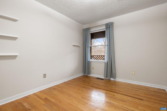 48 JENNINGS DR, Palmyra, VA 22963