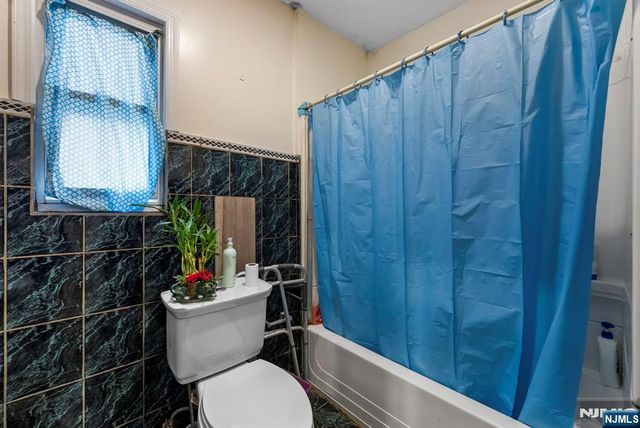 117 10th Street, Passaic, NJ 07055