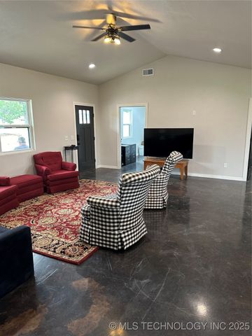 4927 Jaco Road, Kingston, OK 73439