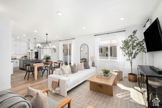 246 E WASATCH AVE #201, Midvale, UT 84070