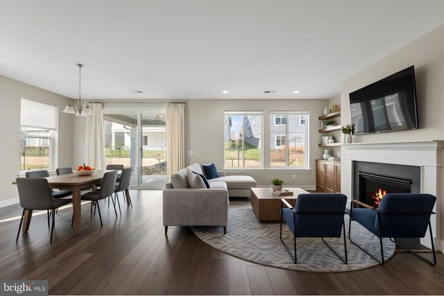 118 VICEROY WAY, Lake Frederick, VA 22630