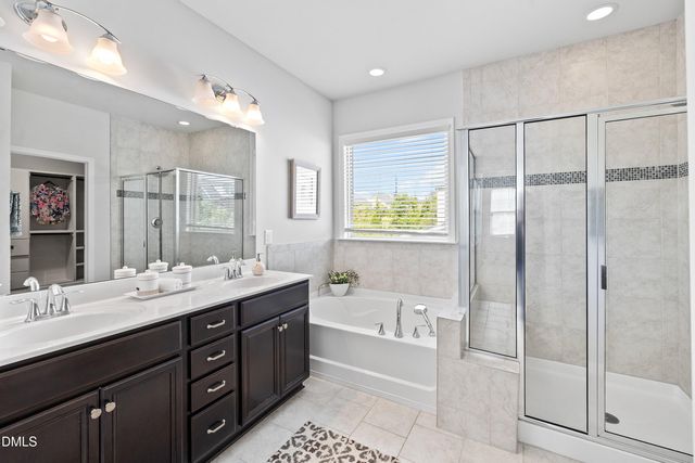 1041 Canyon Shadows Court, Cary, NC 27519