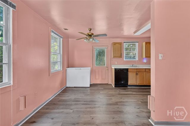 2422 Norwood Avenue, Savannah, GA 31406