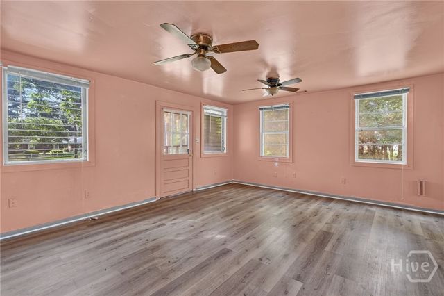 2422 Norwood Avenue, Savannah, GA 31406