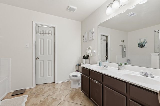 14820 Ledgeview Court, Balch Springs, TX 75180