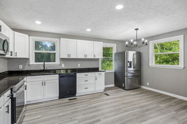 5007 Bonnameade Dr, Hermitage, TN 37076