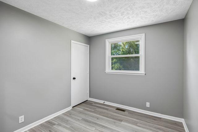 5007 Bonnameade Dr, Hermitage, TN 37076