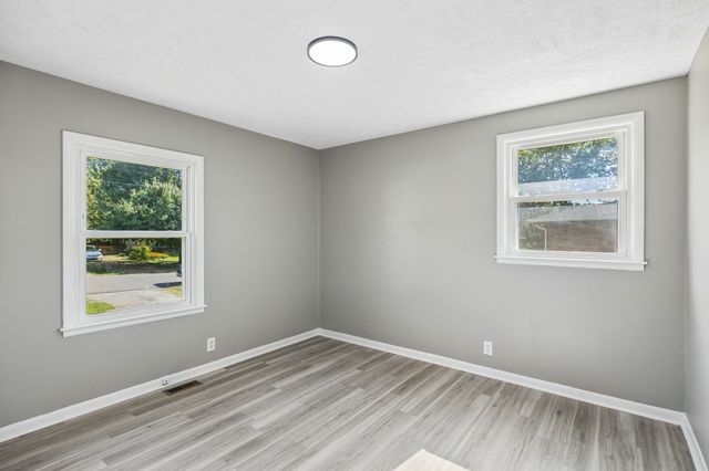 5007 Bonnameade Dr, Hermitage, TN 37076