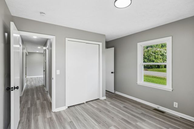 5007 Bonnameade Dr, Hermitage, TN 37076