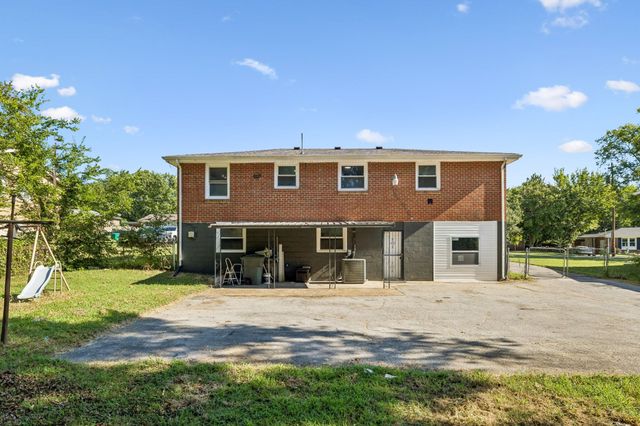 5007 Bonnameade Dr, Hermitage, TN 37076