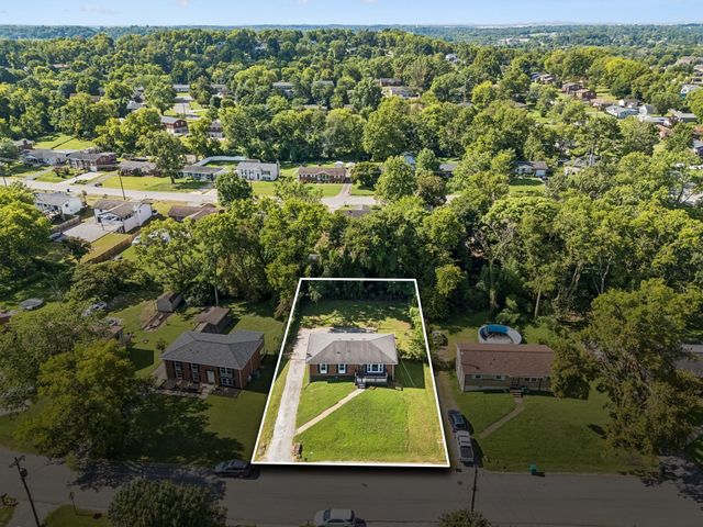 5007 Bonnameade Dr, Hermitage, TN 37076