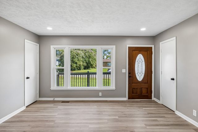 5007 Bonnameade Dr, Hermitage, TN 37076