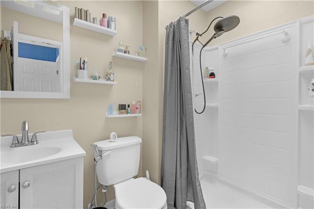 913 Jay Are CT, Virginia Beach, VA 23462