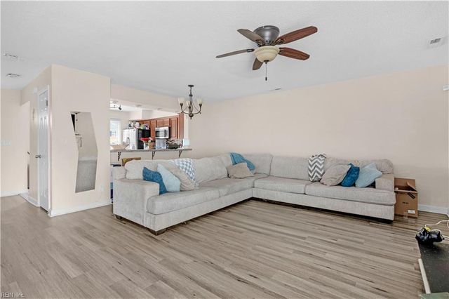 913 Jay Are CT, Virginia Beach, VA 23462