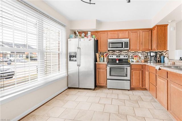 913 Jay Are CT, Virginia Beach, VA 23462