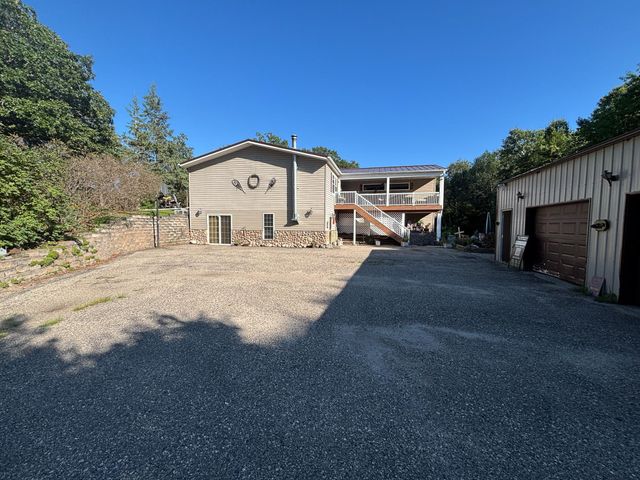 33232 260th Avenue, Erhard, MN 56534