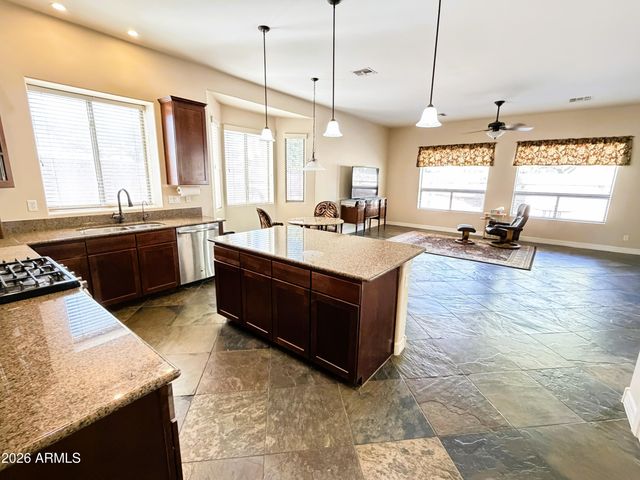 9216 E GOLDEN Street, Mesa, AZ 85207